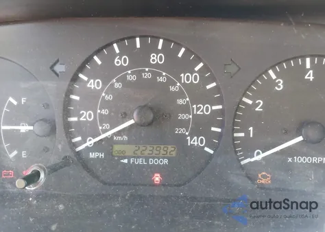 2000 Toyota Camry Ce from USA, damaged, VIN 4T1BG22K8YU986795